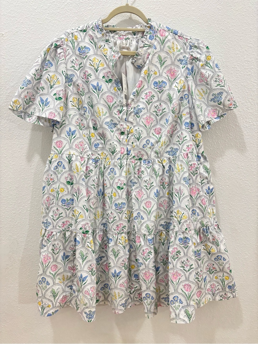 Crown & Ivy Scalloped Floral Tiered Mini Dress Plus Size NEW 3X